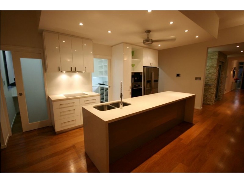 7 Summit Avenue, Airlie Beach QLD 4802