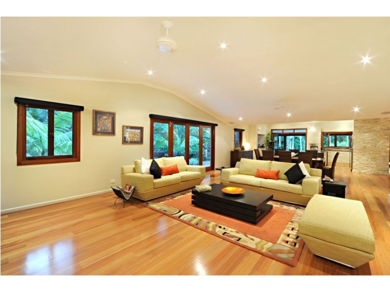 72 Timberland Road, Jubilee Pocket QLD 4802