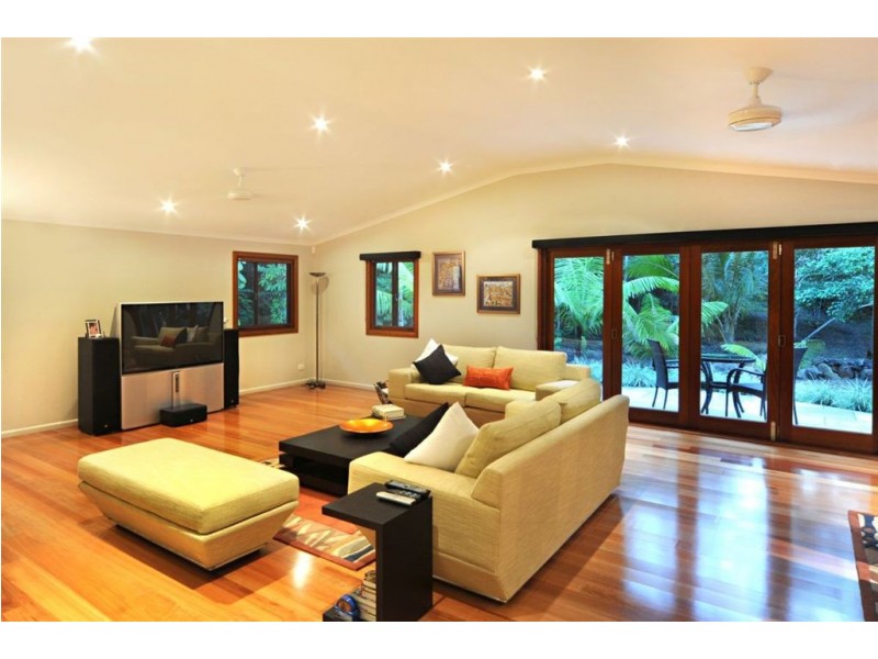 72 Timberland Road, Jubilee Pocket QLD 4802