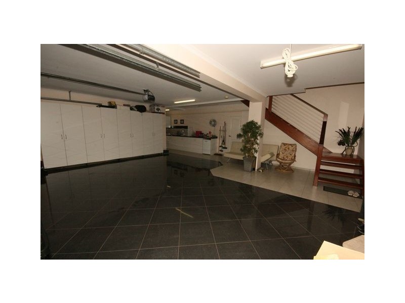 5 Whitehaven Cres, Cannonvale QLD 4802