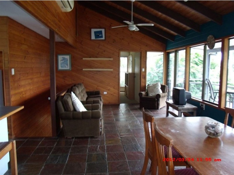 32a Waterson Way, Airlie Beach QLD 4802