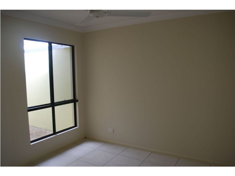 1/62 South Molle, Cannonvale QLD 4802