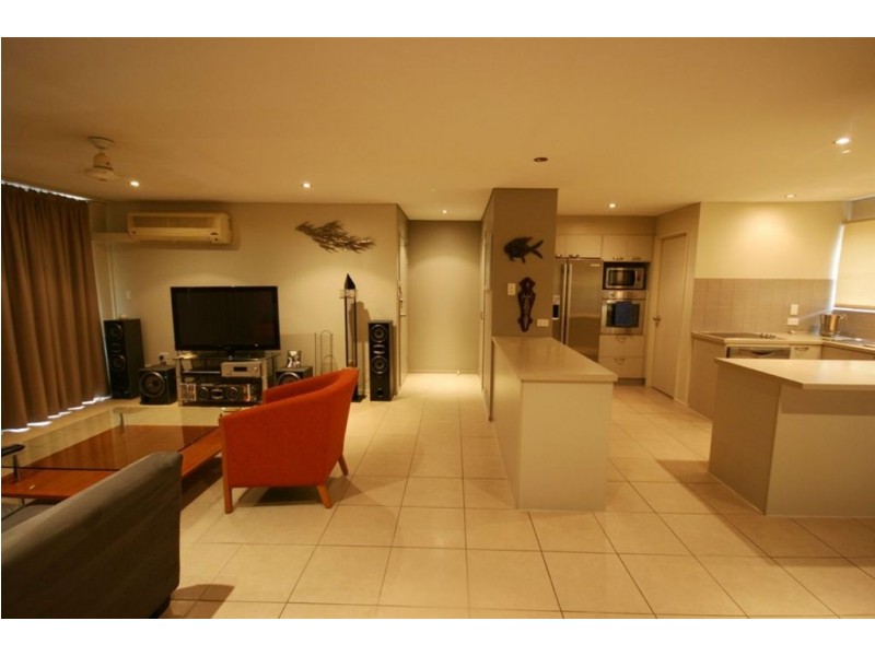 103/2 Eshelby Drive, Cannonvale QLD 4802