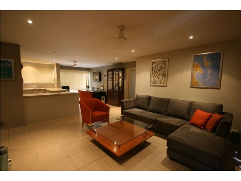 103/2 Eshelby Drive, Cannonvale QLD 4802