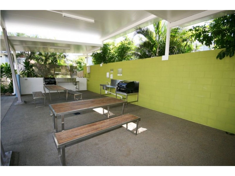 8/65 Manooka Drive, Cannonvale QLD 4802