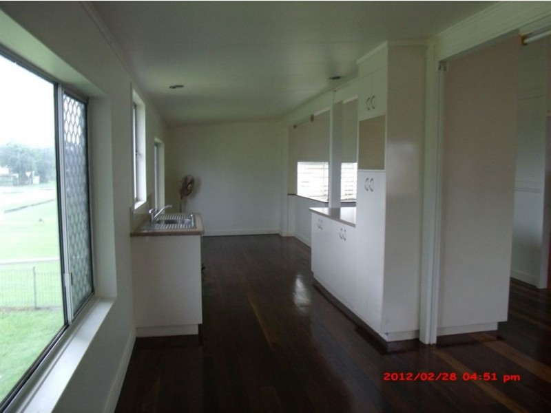 27 Peters Ave, Midge Point QLD 4799