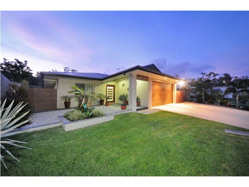 38 Parker Road, Cannonvale QLD 4802