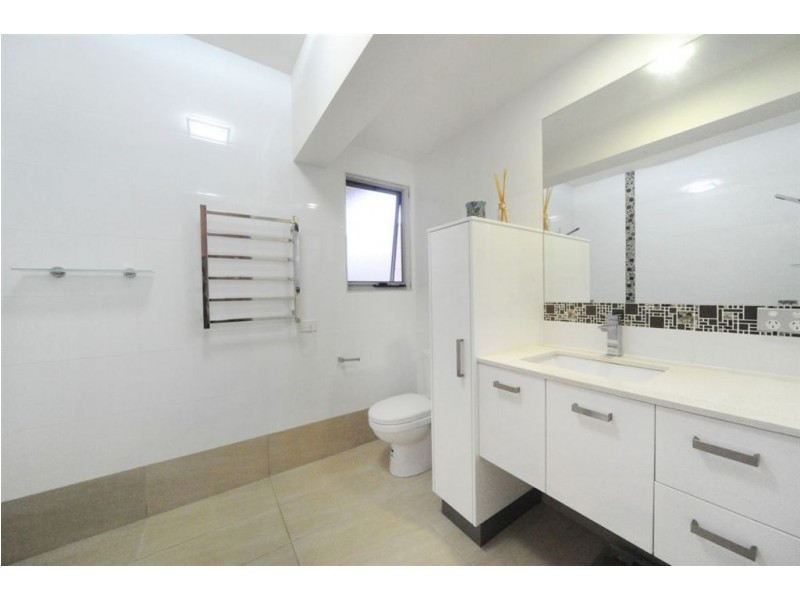 38 Parker Road, Cannonvale QLD 4802