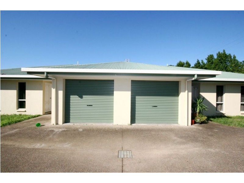 1 & 2/16 Banksia Court, Cannonvale QLD 4802