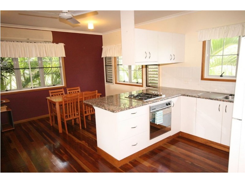 8 Gregory Court, Cannonvale QLD 4802