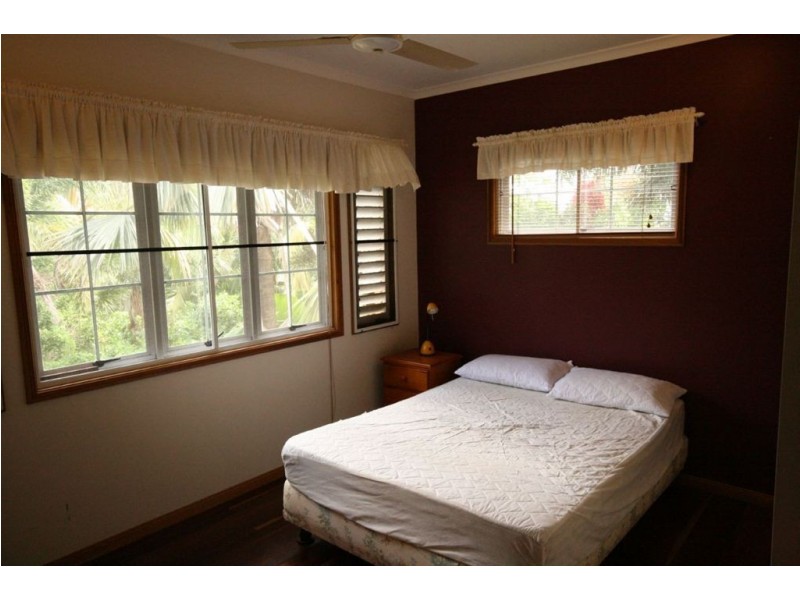 8 Gregory Court, Cannonvale QLD 4802