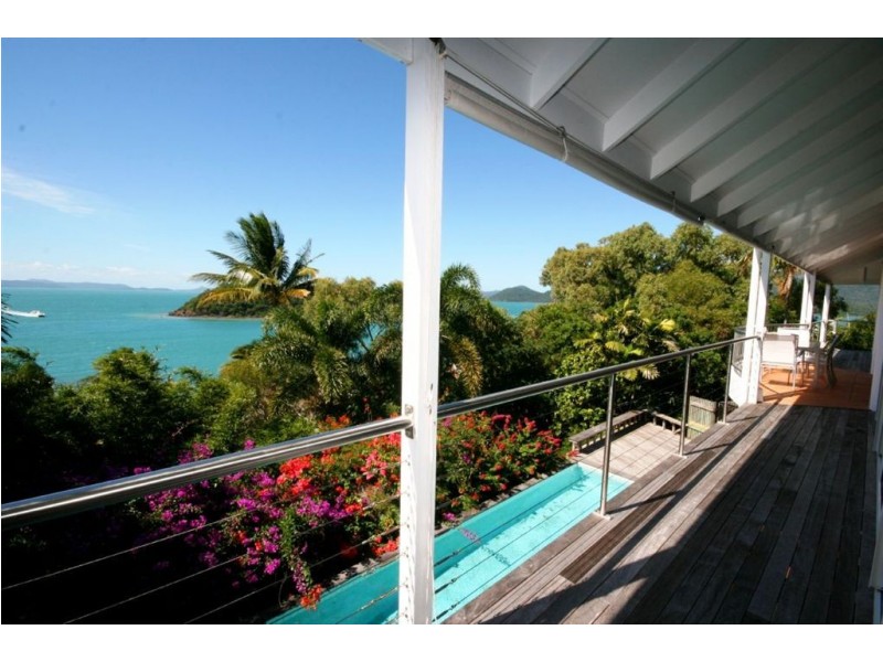 9 Shutehaven Close, Shute Harbour QLD 4802