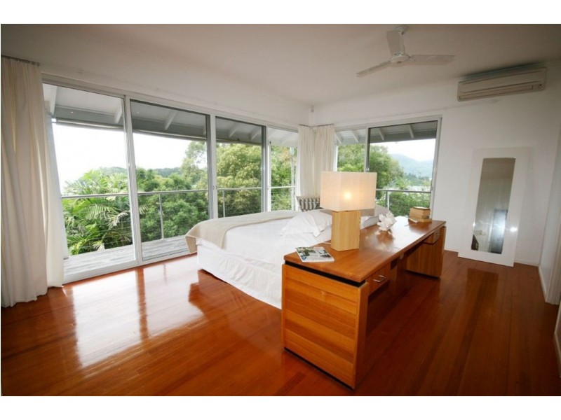 9 Shutehaven Close, Shute Harbour QLD 4802