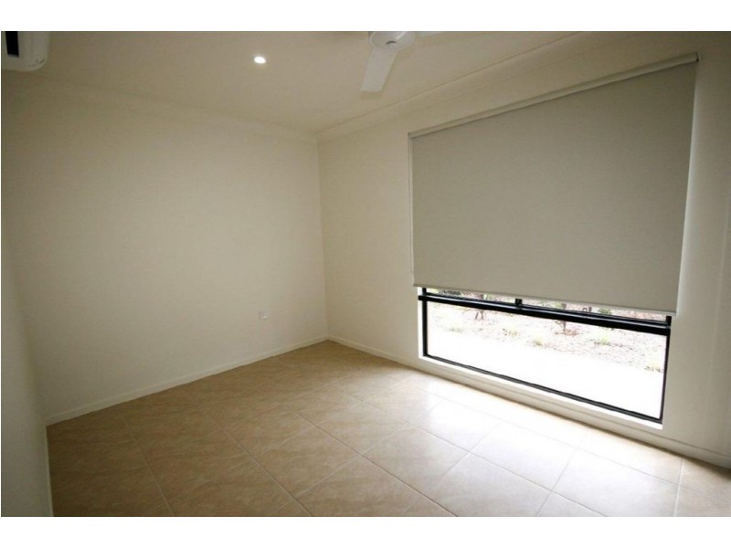 1/71 Endeavour Cct, Cannonvale QLD 4802