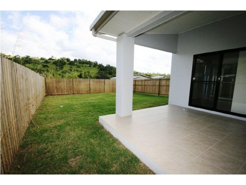 1/71 Endeavour Cct, Cannonvale QLD 4802