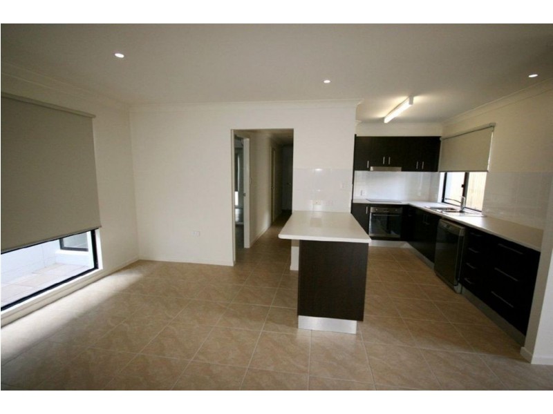 1/71 Endeavour Cct, Cannonvale QLD 4802