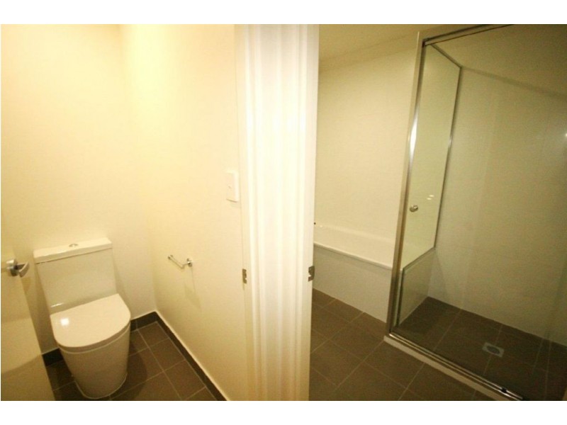 2/71 Endeavour Cct, Cannonvale QLD 4802