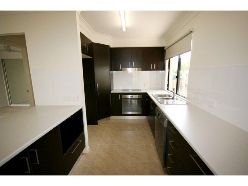 1/47 Endeavour Cct, Cannonvale QLD 4802