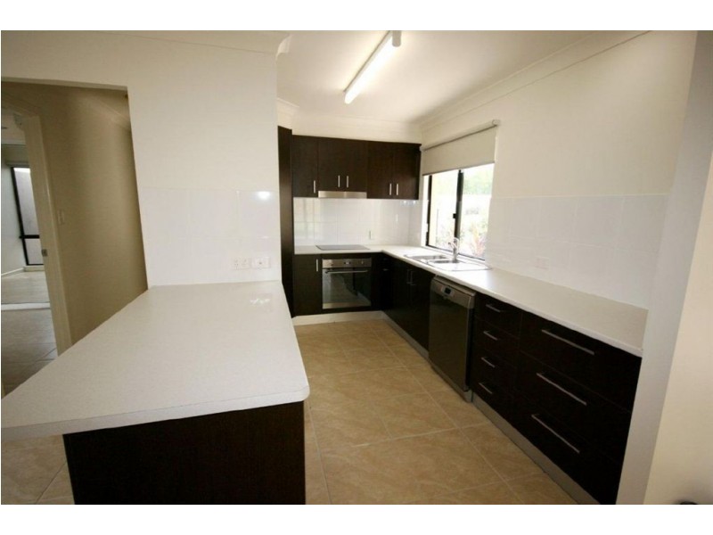 1/47 Endeavour Cct, Cannonvale QLD 4802