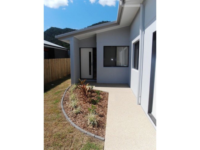 1/89 Parker Road, Cannonvale QLD 4802