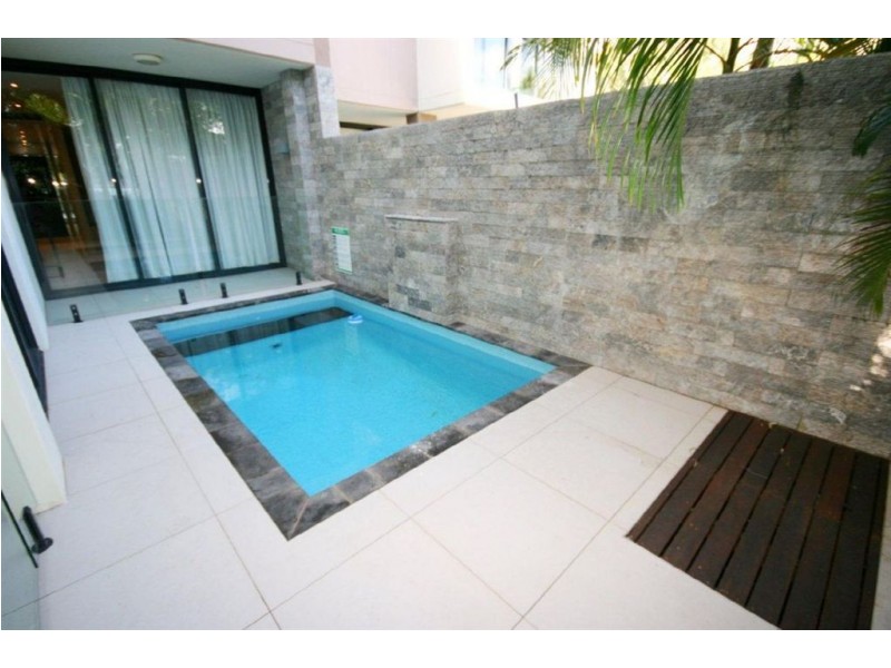 2/11 Altman Ave, Cannonvale QLD 4802