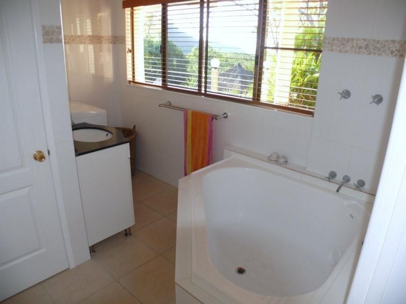 43 Namanula Drive, Flametree QLD 4802