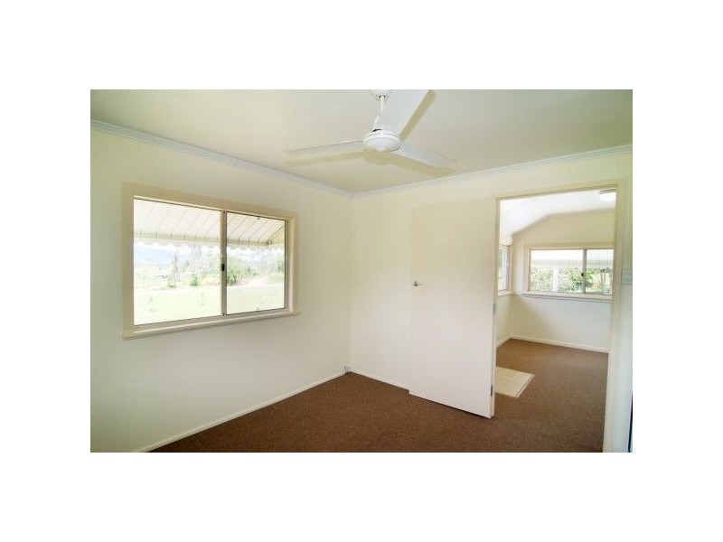 86 Whitsunday Drive, Bloomsbury QLD 4799
