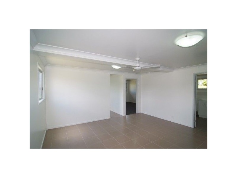 86 Whitsunday Drive, Bloomsbury QLD 4799