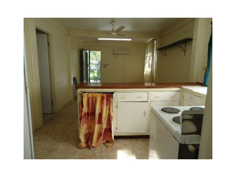1/144 Shute Harbour Road, Cannonvale QLD 4802