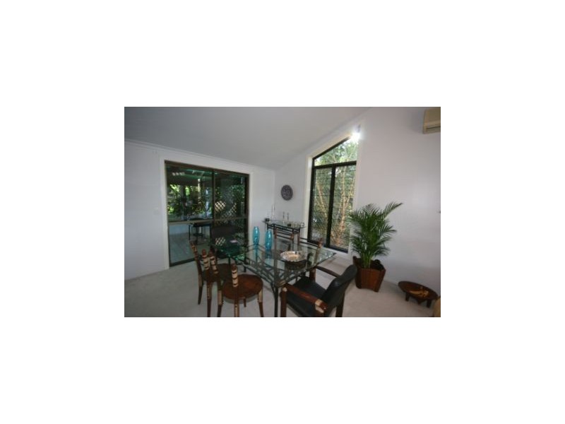 10 Passage Ave, Shute Harbour QLD 4802