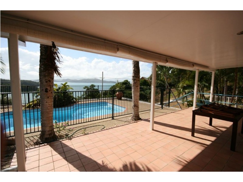 10 Passage Ave, Shute Harbour QLD 4802