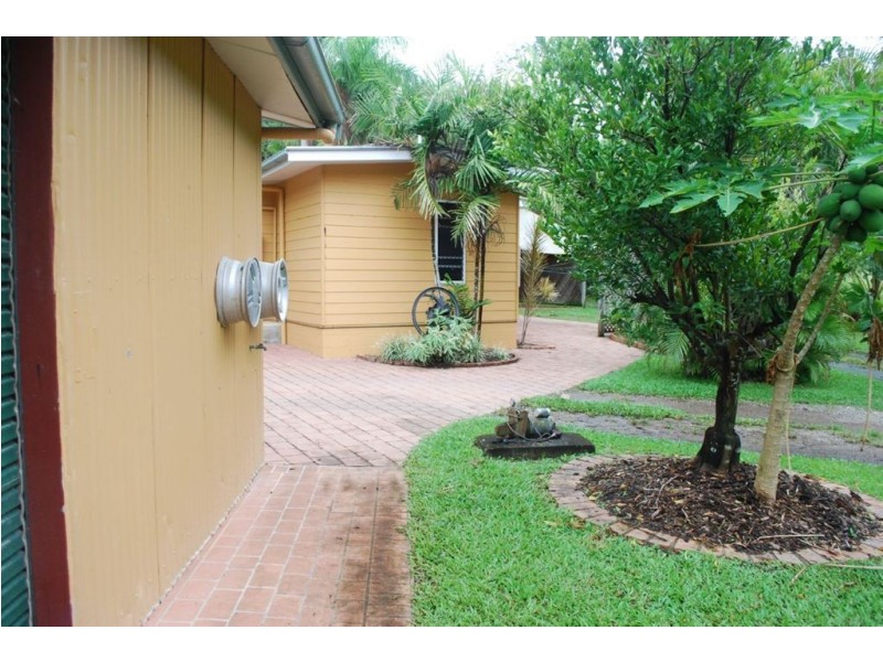 5 Jasinique Drive, Flametree QLD 4802
