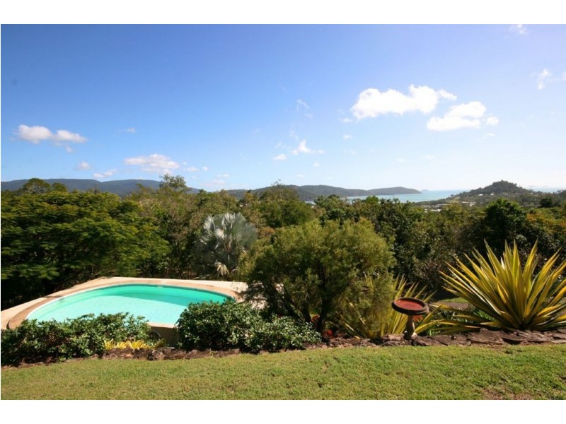 58 Ridgeview Road, Cannonvale QLD 4802