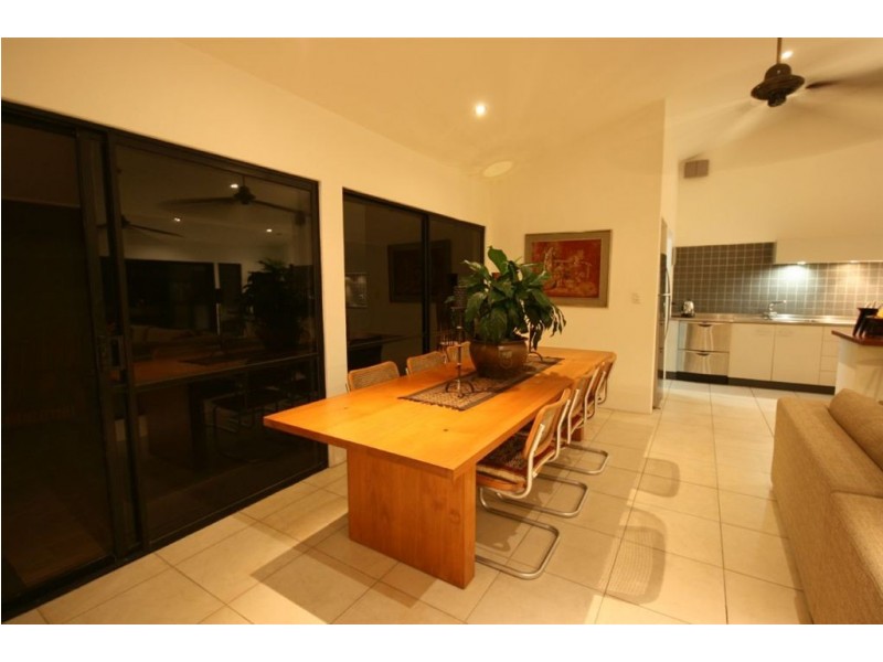 58 Ridgeview Road, Cannonvale QLD 4802