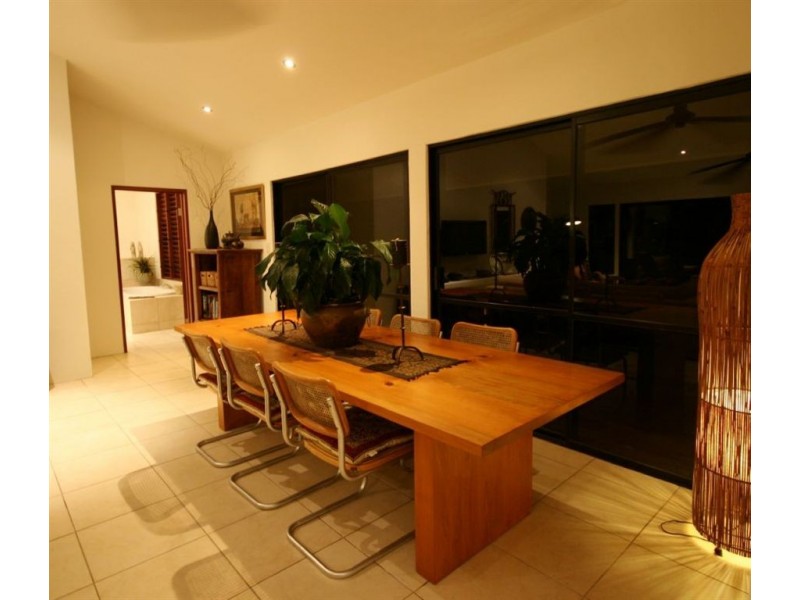 58 Ridgeview Road, Cannonvale QLD 4802