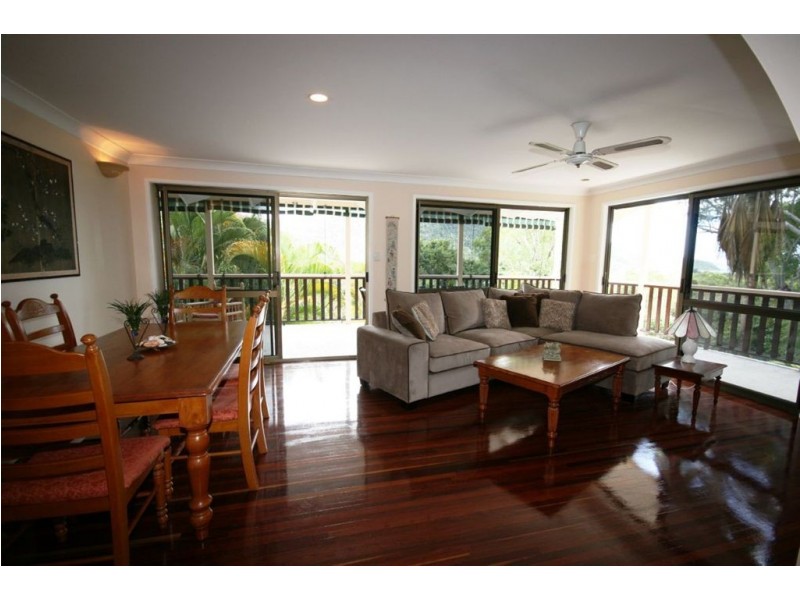 43 Namanula Drive, Flametree QLD 4802