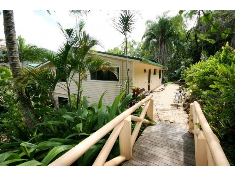 43 Namanula Drive, Flametree QLD 4802