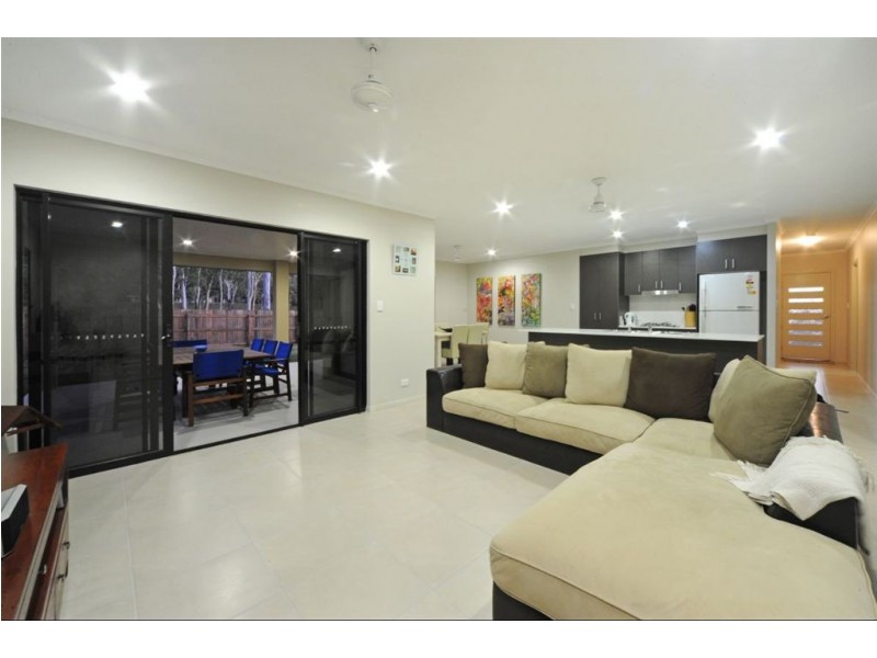 2 Jonquill Court, Cannonvale QLD 4802