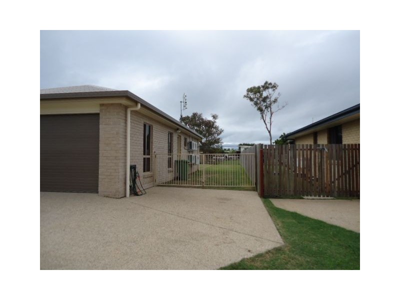 15 Kirkpatrick Crt, Bowen QLD 4805