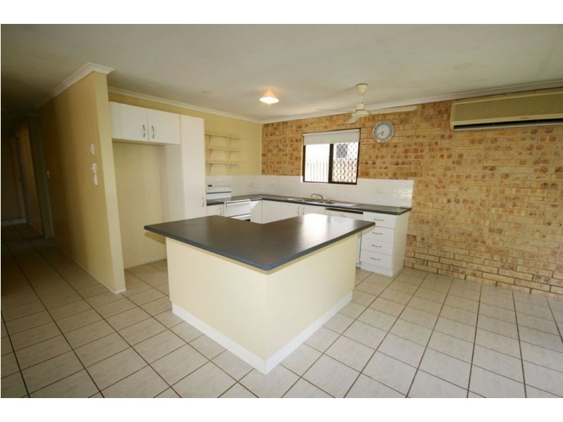 38 South Molle Boulevard, Cannonvale QLD 4802