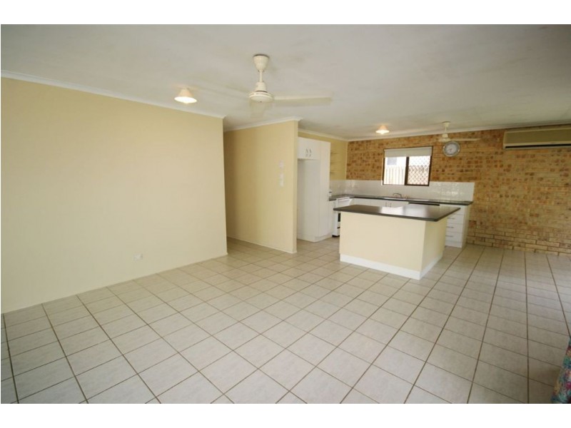 38 South Molle Boulevard, Cannonvale QLD 4802