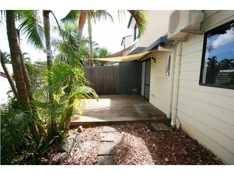 1/4 Border Drive, Cannonvale QLD 4802