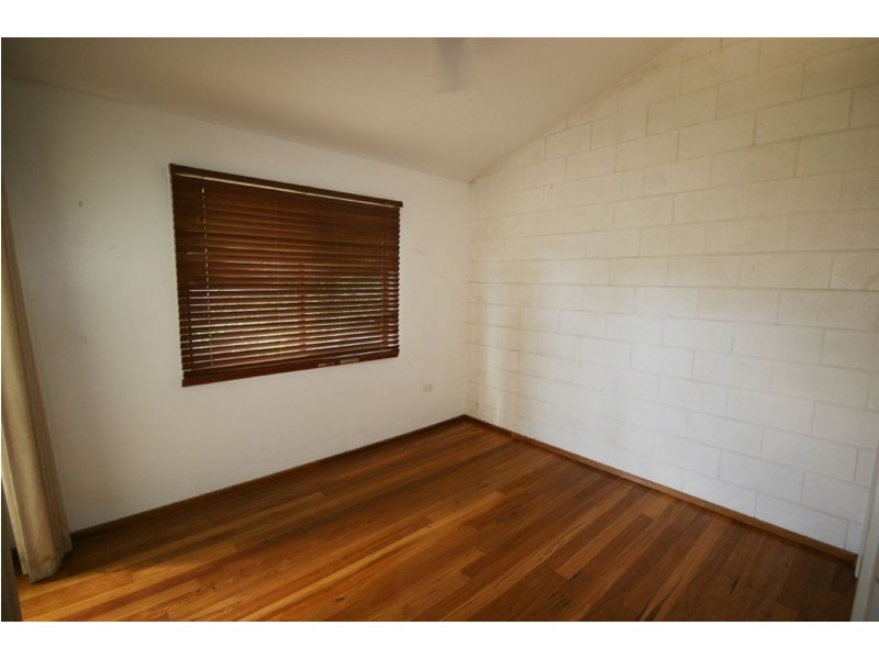 1/4 Border Drive, Cannonvale QLD 4802