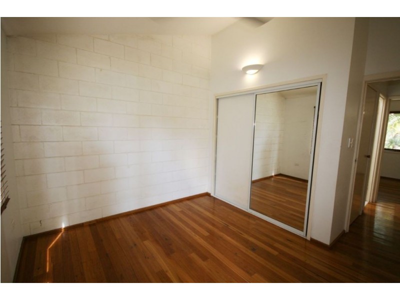 1/4 Border Drive, Cannonvale QLD 4802