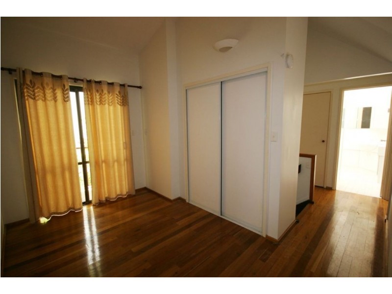 1/4 Border Drive, Cannonvale QLD 4802