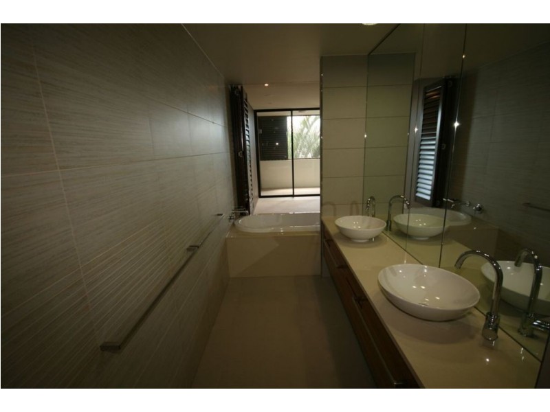 16/11 Altman Ave, Cannonvale QLD 4802