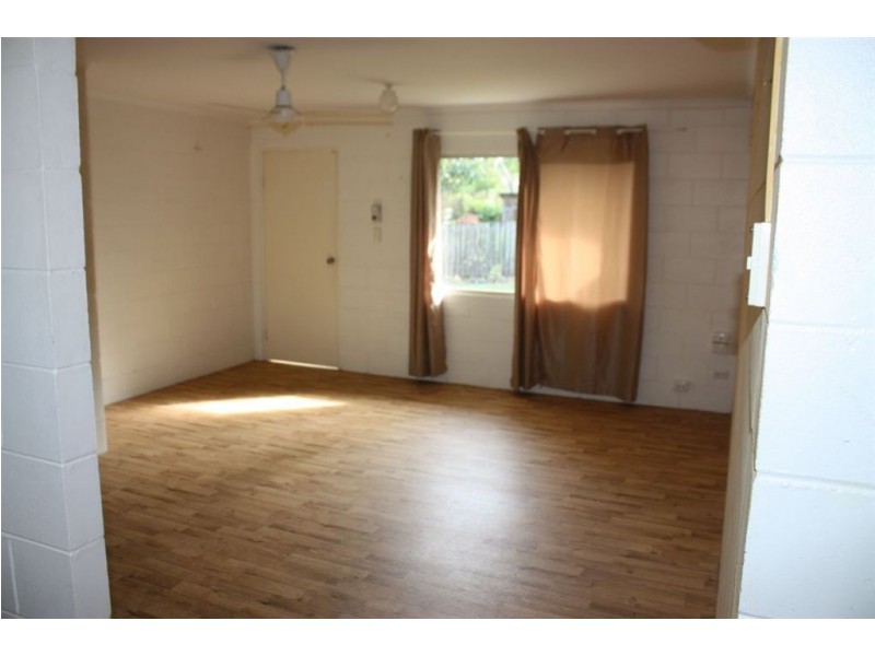 2/22 Wambiri St, Cannonvale QLD 4802