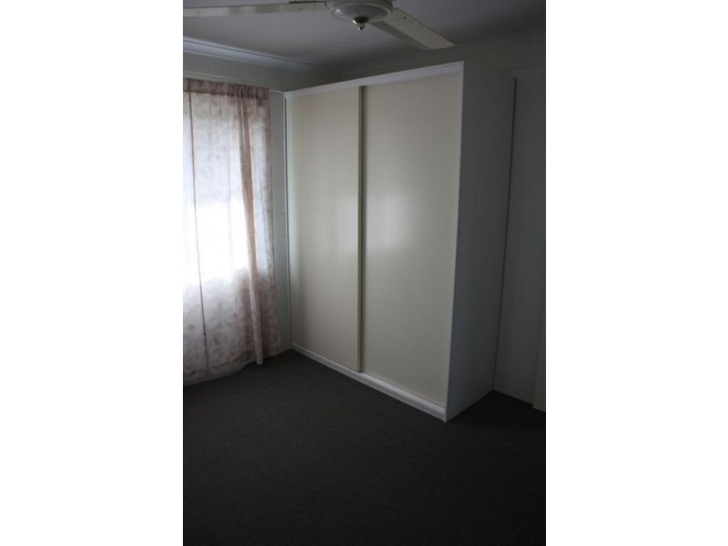 2/22 Wambiri St, Cannonvale QLD 4802