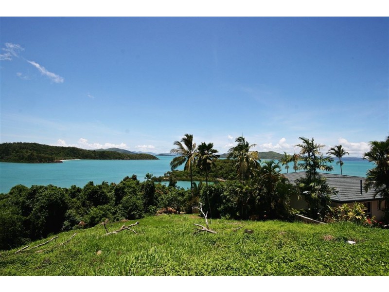 11 Warrain Street, Shute Harbour QLD 4802