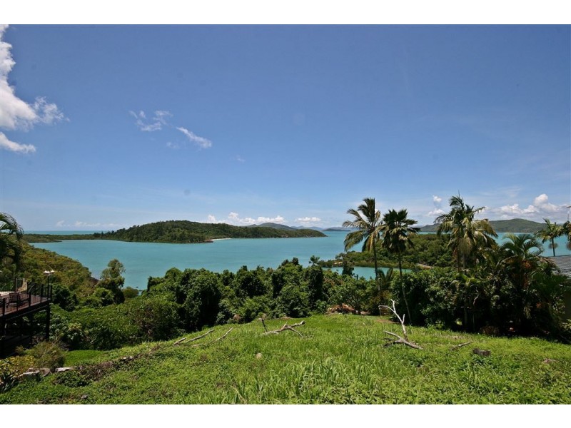 11 Warrain Street, Shute Harbour QLD 4802